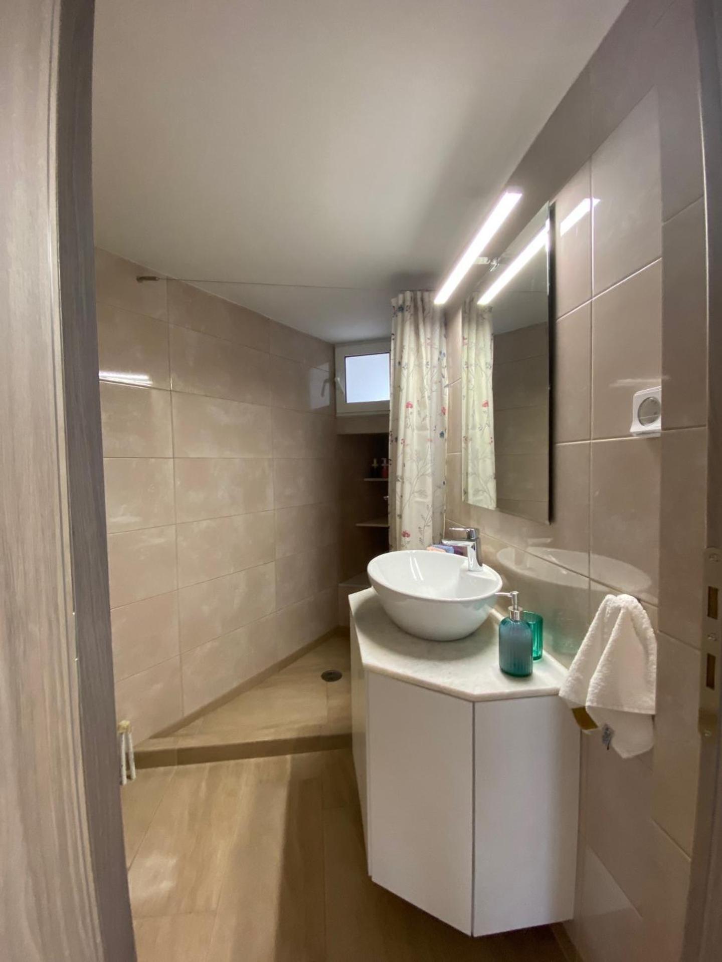 Azure House Apartment Атина Екстериор снимка